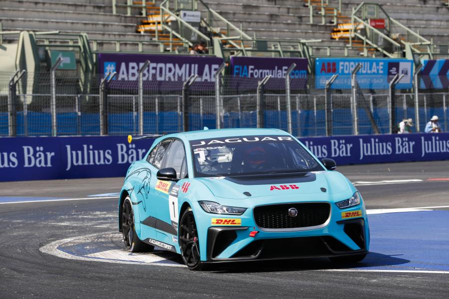  Jaguar I-Pace eTrophy VIP Car Jaguar 2018 года  (фото 26 из 27)